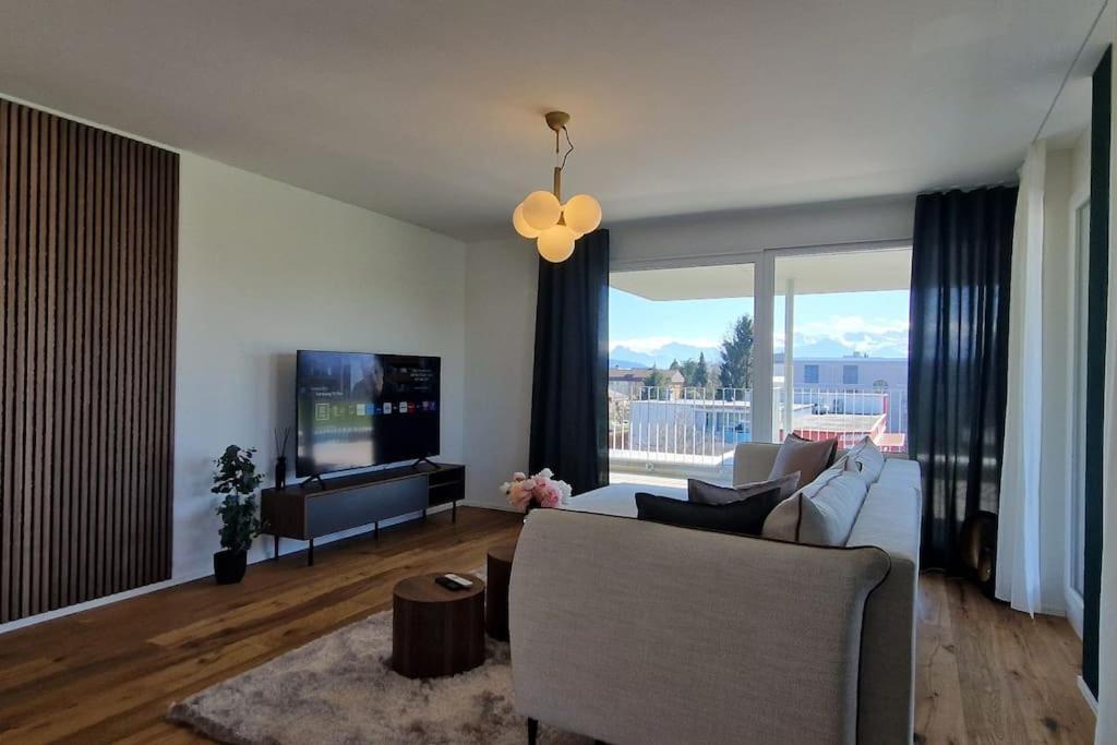 Visionary Hospitality Rothenburg, Lucerne - Premium Apartments With Free Parking, Washer, Kitchen, Terrace, 15' City 外观 照片